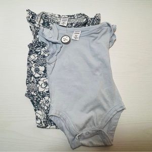 Newborn Nordstrom baby 2 piece onesie bodysuit bundle